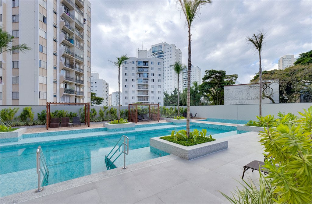 Apartamento à venda com 3 quartos, sendo 1 suíte, em Jardim Marajoara, São Paulo, SP