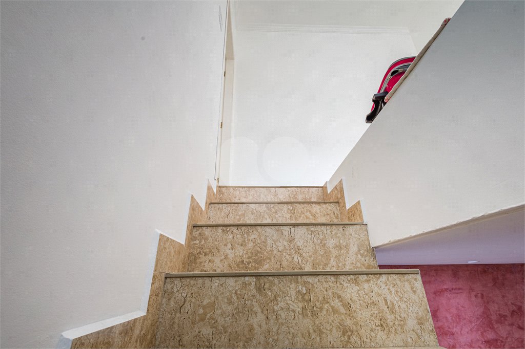 Casa à venda com 3 quartos, sendo 2 suítes, em Jardim Santa Cecília, Guarulhos, SP