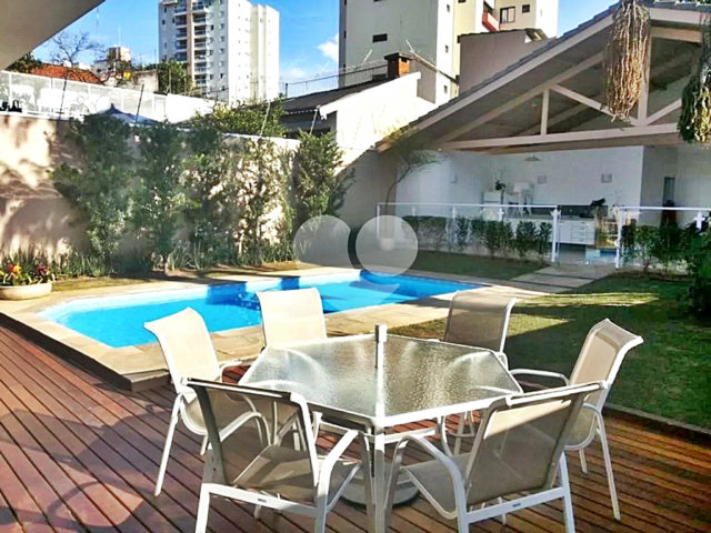 Casa à venda com 4 quartos, sendo 3 suítes,  em Santana, São Paulo, SP