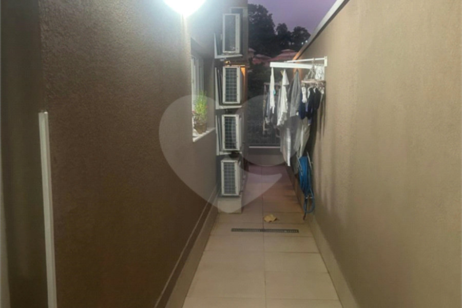 Casa à venda com 4 quartos, sendo 3 suítes,  no condomínio Itatinga 1, São Paulo - SP