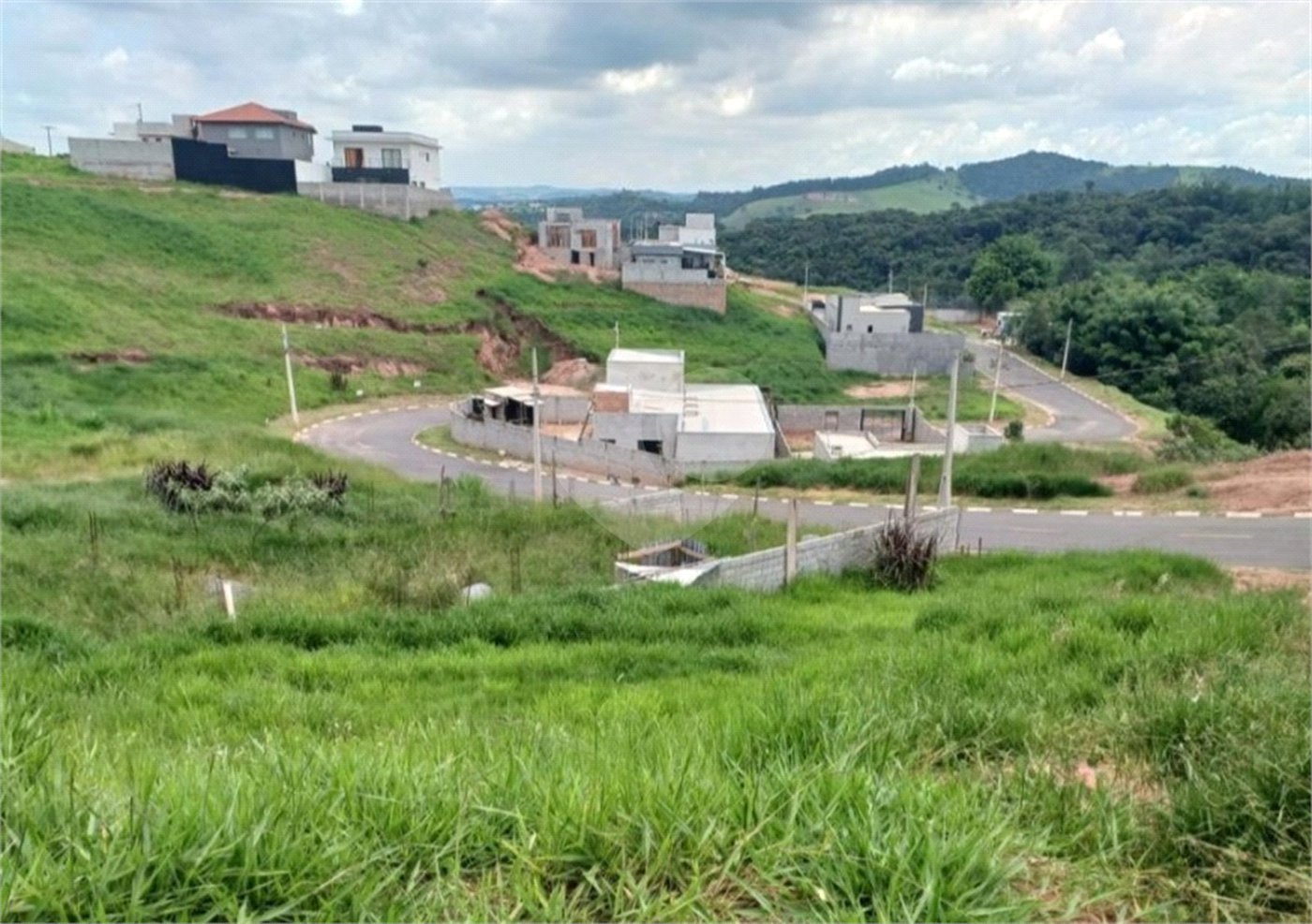 Terreno à venda no Centro, Bom Jesus dos Perdões, SP