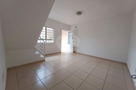 Sobrado à venda com 2 quartos em Jardim Ana Maria, Sorocaba, SP