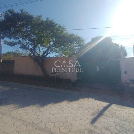 Chácara à venda com 5 quartos, sendo 1 suíte,  em Araçoiaba da Serra, SP