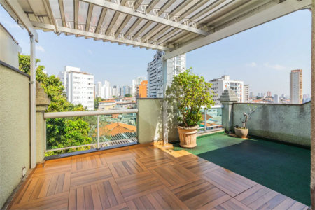Casa à venda com 3 quartos, sendo 2 suítes,  no condomínio Sagres, São Paulo - SP