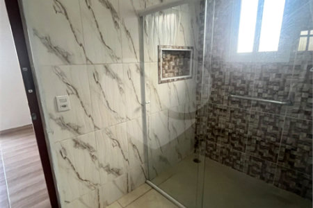 Casa à venda ou para alugar com 2 quartos, sendo 4 suítes, no condomínio Residencial Jardim Bréscia, Indaiatuba - SP