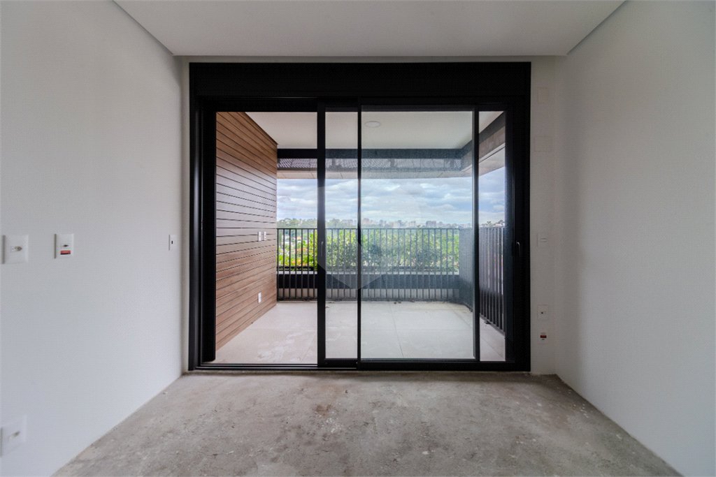 Apartamento à venda com 3 suítes em Vila Nova Conceição, São Paulo, SP