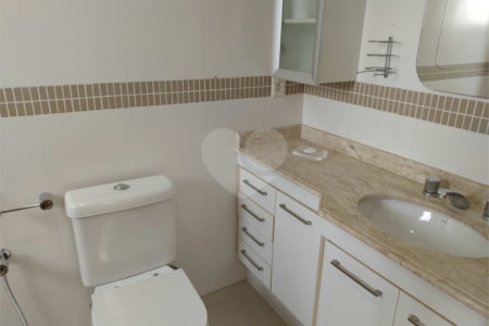 Apartamento para alugar com 3 suítes em Campo Belo, São Paulo, SP