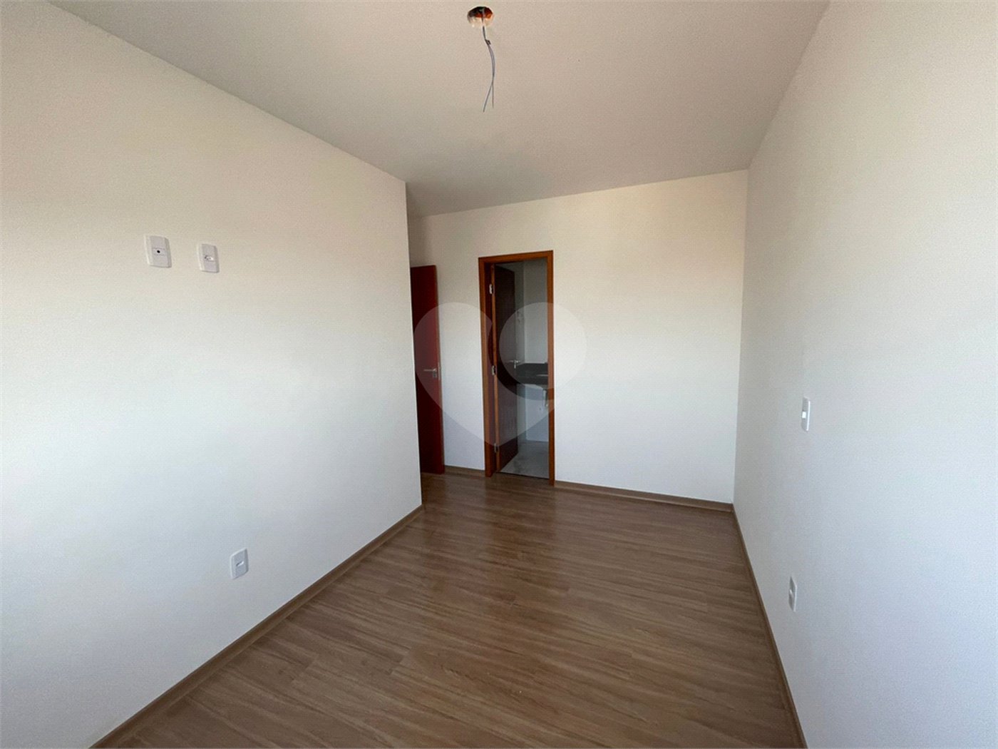Apartamento à venda com 2 quartos, sendo 1 suíte,  em Parada Inglesa, São Paulo, SP