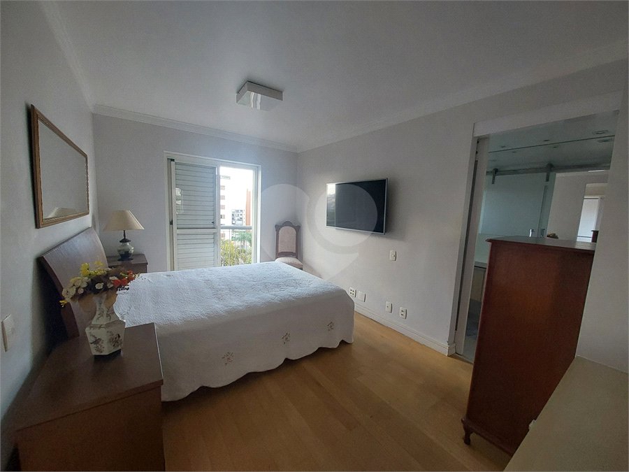 Apartamento à venda com 3 quartos, sendo 2 suítes,  em Cidade São Francisco, São Paulo, SP