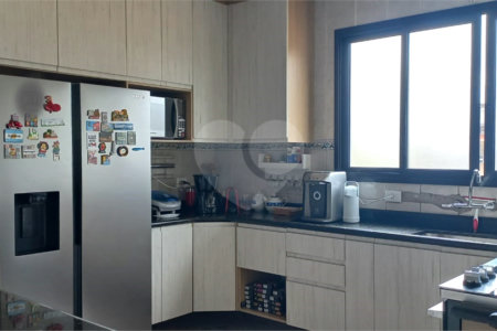 Sobrado à venda com 3 quartos, sendo 1 suíte, em Vila Ema, São Paulo, SP