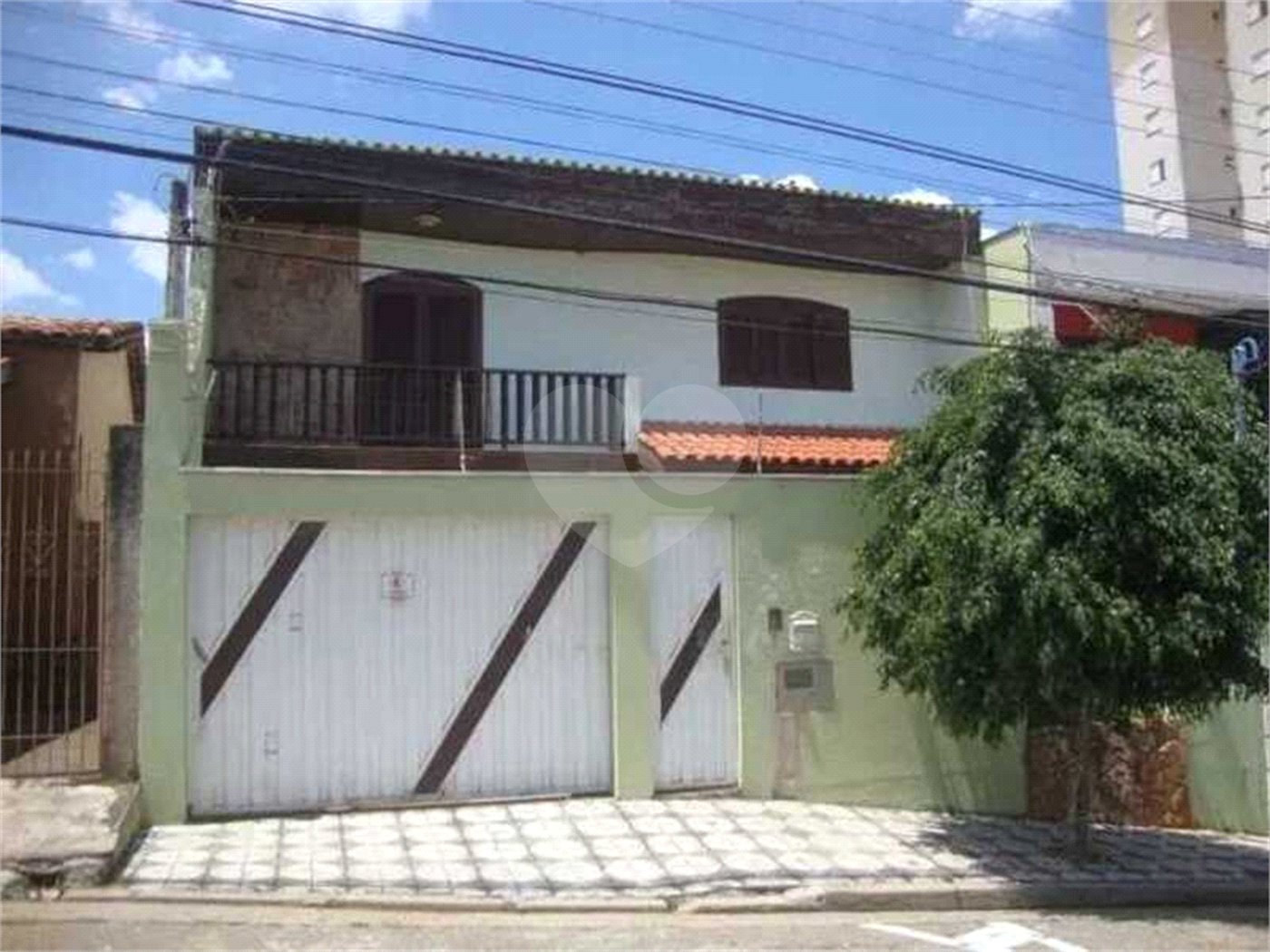 Sobrado à venda com 4 suítes em Vila Trujillo, Sorocaba, SP