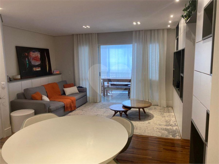 Apartamento à venda com 3 quartos, sendo 1 suíte, em Indianópolis, São Paulo, SP
