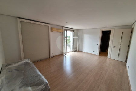 Casa à venda com 4 suítes no condomínio Villagio DI Sopra, São Paulo - SP