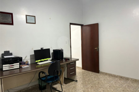 Sobrado à venda com 3 suítes em Jardim Imperador, Suzano, SP