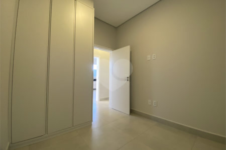 Casa à venda com 3 quartos, sendo 1 suíte, no condomínio Reserva Central Parque, Salto - SP