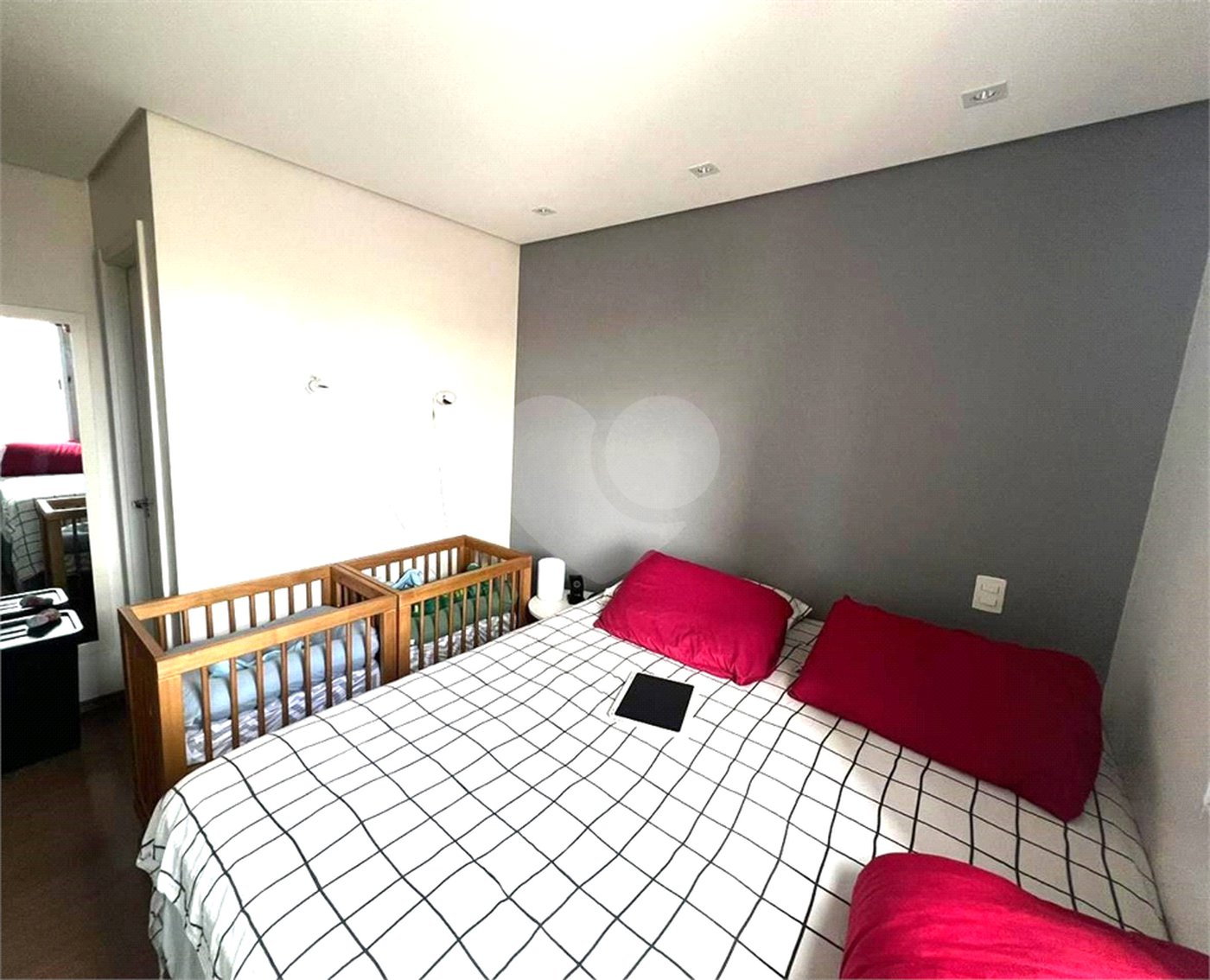 Apartamento à venda com 3 quartos, sendo 1 suíte,  em Super Quadra Morumbi, São Paulo, SP