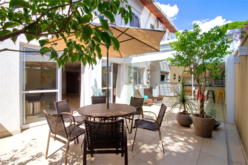 Casa à venda com 4 suítes no condomínio Sunset Brooklin, São Paulo - SP