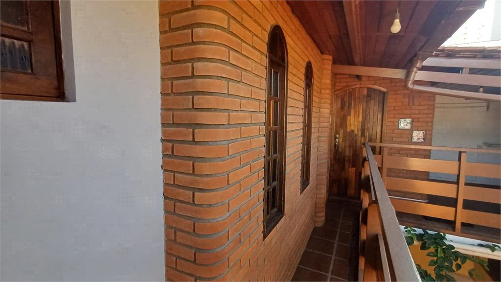 Sobrado à venda com 5 quartos, sendo 2 suítes, em Parque Continental, São Paulo, SP