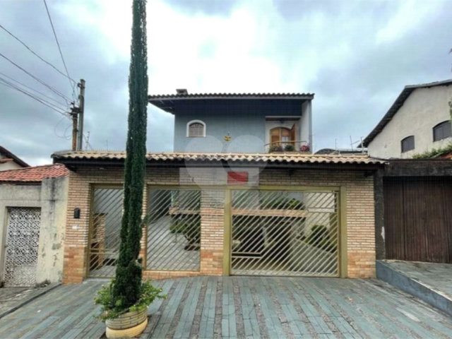 Sobrado à venda com 4 quartos, sendo 2 suítes,  em Vila Maria Alta, São Paulo, SP
