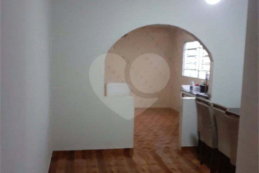 Sobrado à venda com 4 quartos, sendo 1 suíte, em Campo Limpo, São Paulo, SP