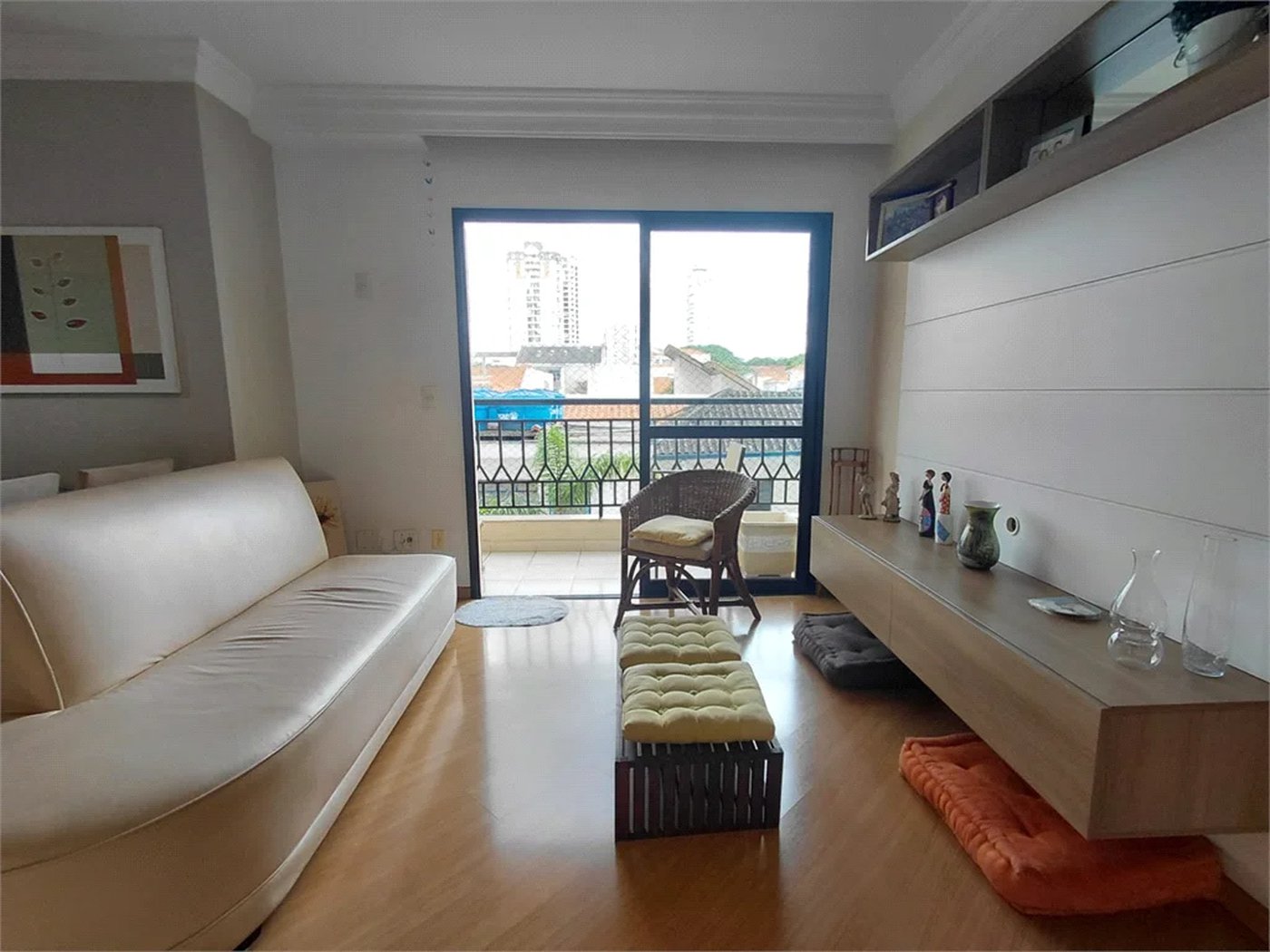 Apartamento à venda com 3 quartos, sendo 1 suíte,  em Vila Romana, São Paulo, SP