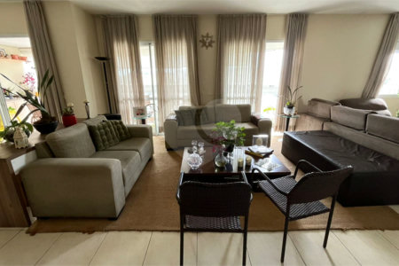 Apartamento à venda com 4 quartos, sendo 3 suítes, em Vila Andrade, São Paulo, SP