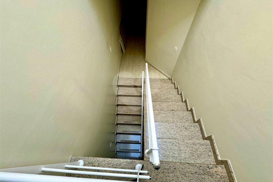 Sobrado à venda com 5 quartos, sendo 4 suítes, em Santana, São Paulo, SP