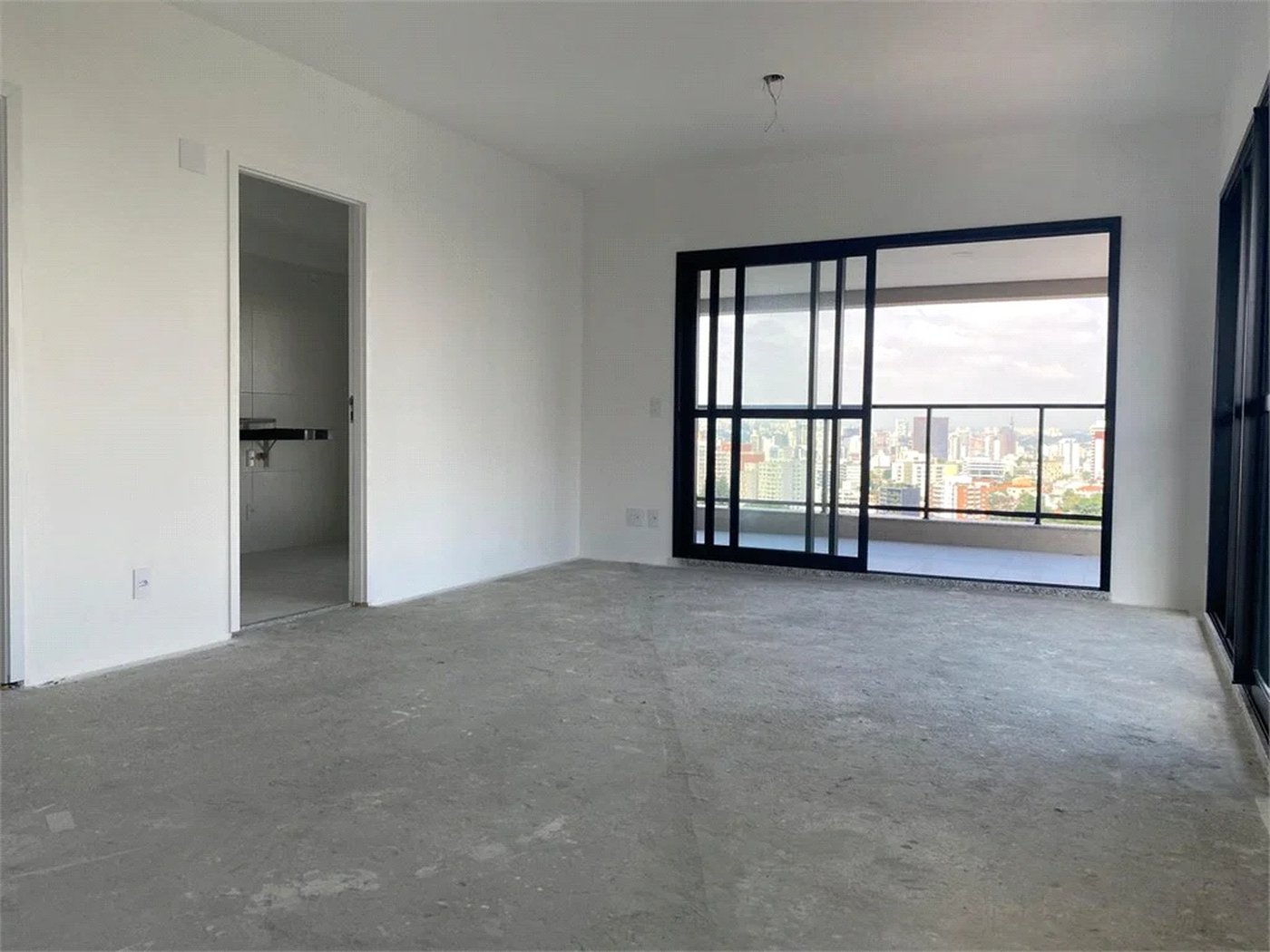 Apartamento à venda com 4 quartos, sendo 2 suítes,  em Pinheiros, São Paulo, SP