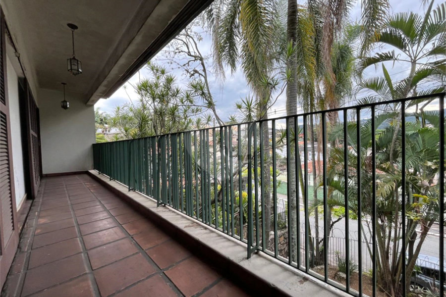 Sobrado à venda com 5 quartos, sendo 1 suíte, em Palmas do Tremembé, São Paulo, SP