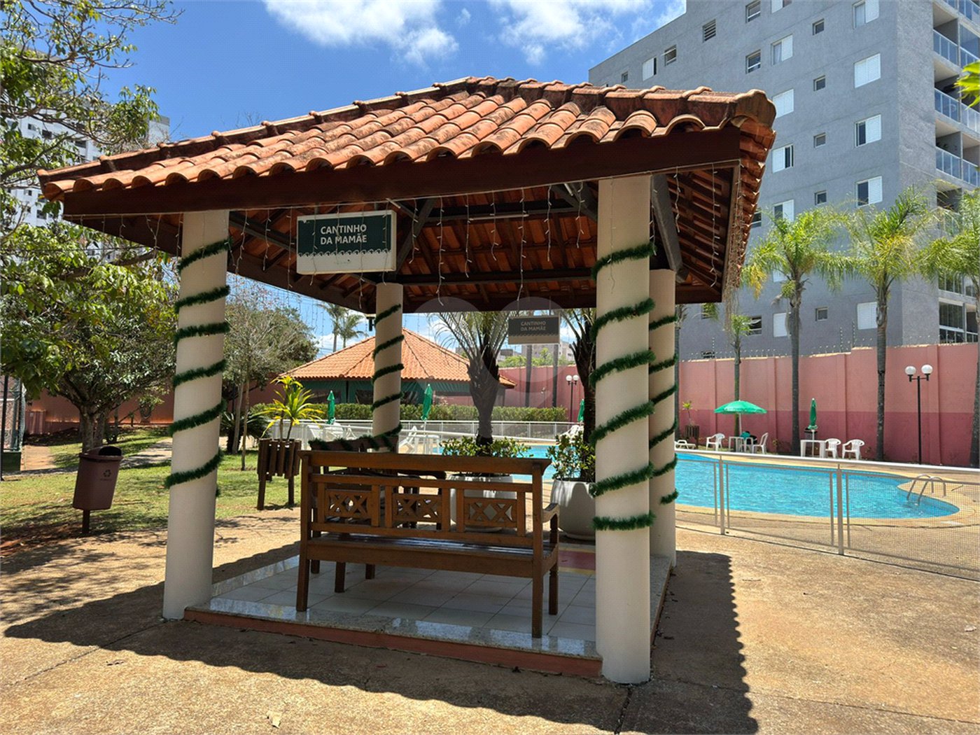 Casa à venda ou para alugar com 2 suítes no condomínio Villa do Bosque, Sorocaba - SP