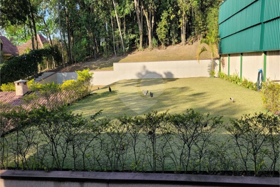 Casa à venda com 4 quartos, sendo 2 suítes, no condomínio Alpes da Cantareira, Mairiporã - SP