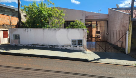 Casa à venda com 3 quartos em Vila Suconasa, Araraquara, SP