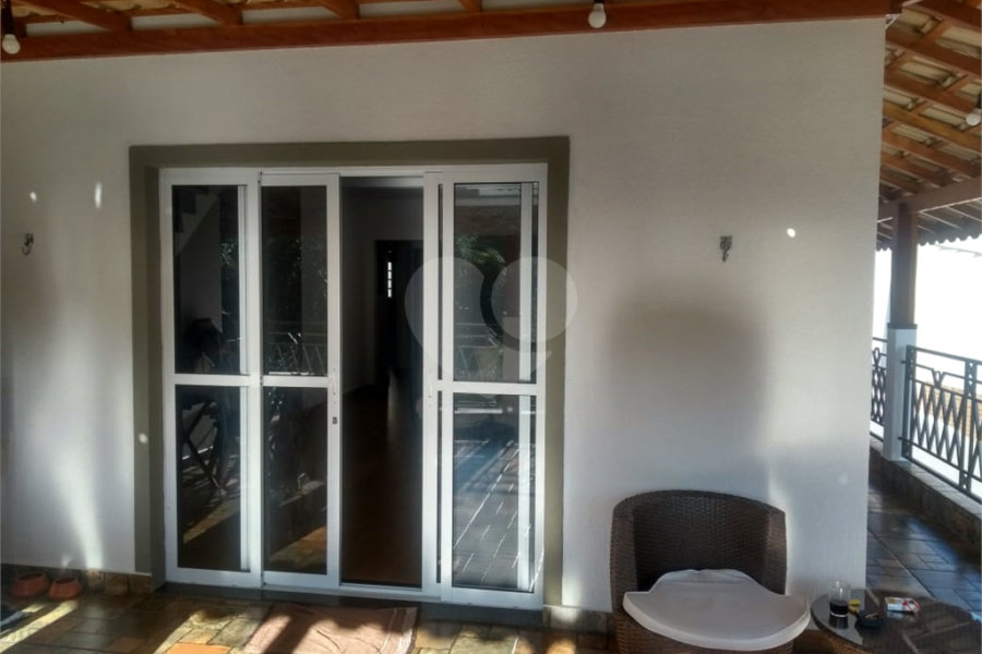 Casa à venda com 3 quartos, sendo 1 suíte, no condomínio Alpes de Mairiporã, Mairiporã - SP