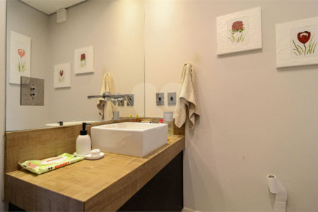 Apartamento à venda com 2 quartos, sendo 1 suíte, em Vila Olímpia, São Paulo, SP