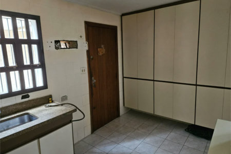 Sobrado à venda com 3 quartos, sendo 1 suíte, em Cidade Monções, São Paulo, SP