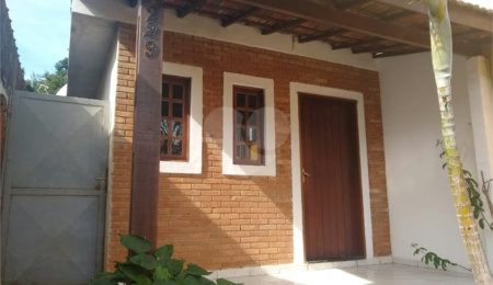 Casa Térrea à venda com 2 quartos no Centro, Bom Jesus dos Perdões, SP