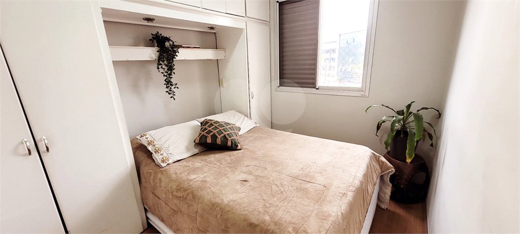 Apartamento à venda com 3 quartos, sendo 1 suíte, em Vila Isa, São Paulo, SP
