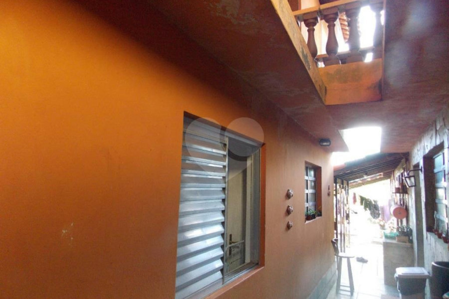 Sobrado à venda com 6 quartos, sendo 4 suítes, em Parque Petrópolis, Mairiporã, SP