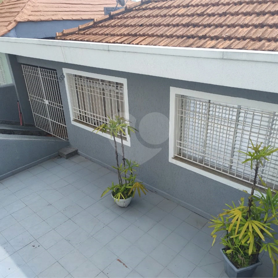Casa á venda com 4 quartos e 2 vagas de garagem