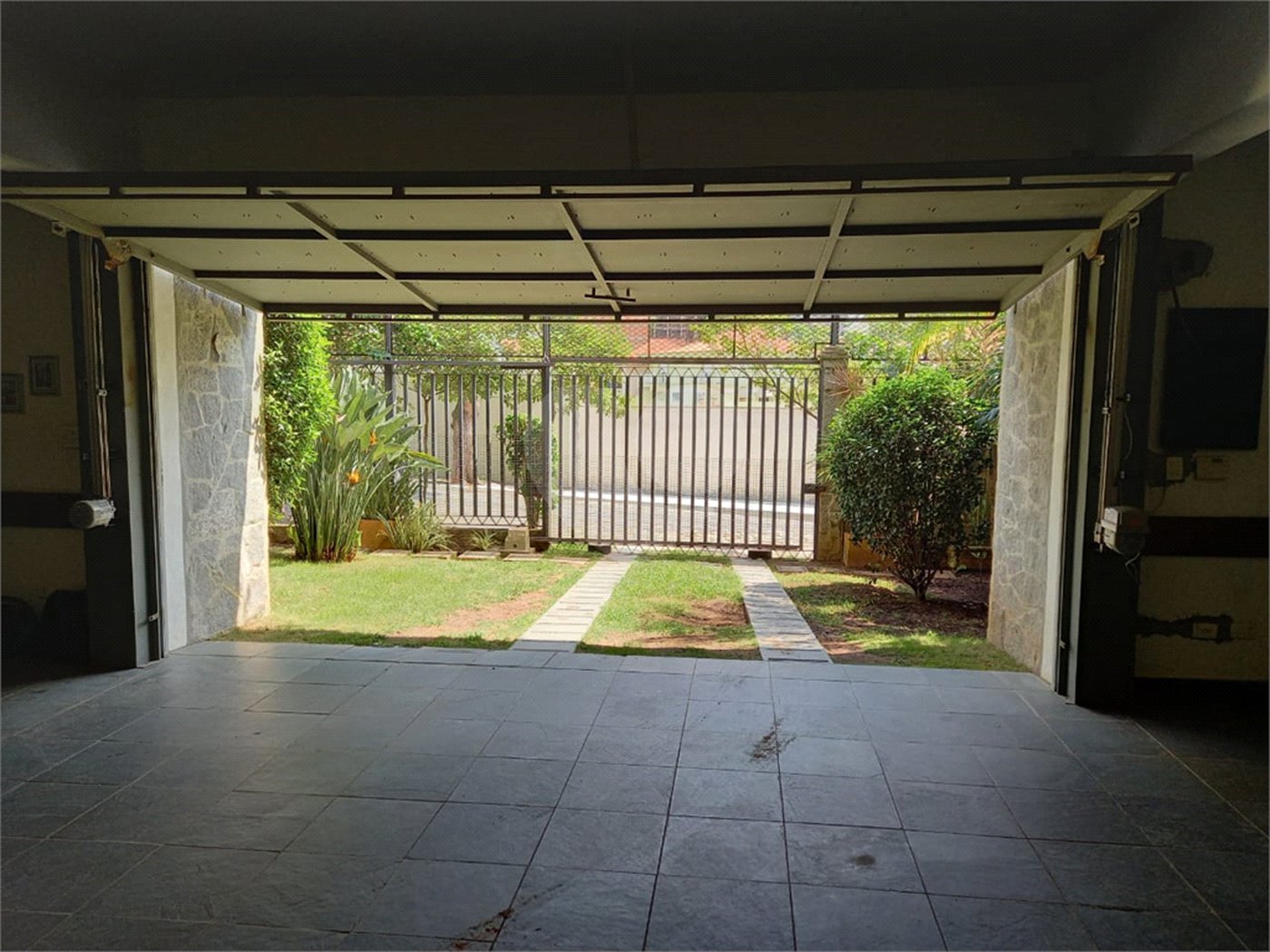 Casa à venda com 5 quartos, sendo 4 suítes, em Jardim São Bento, São Paulo, SP