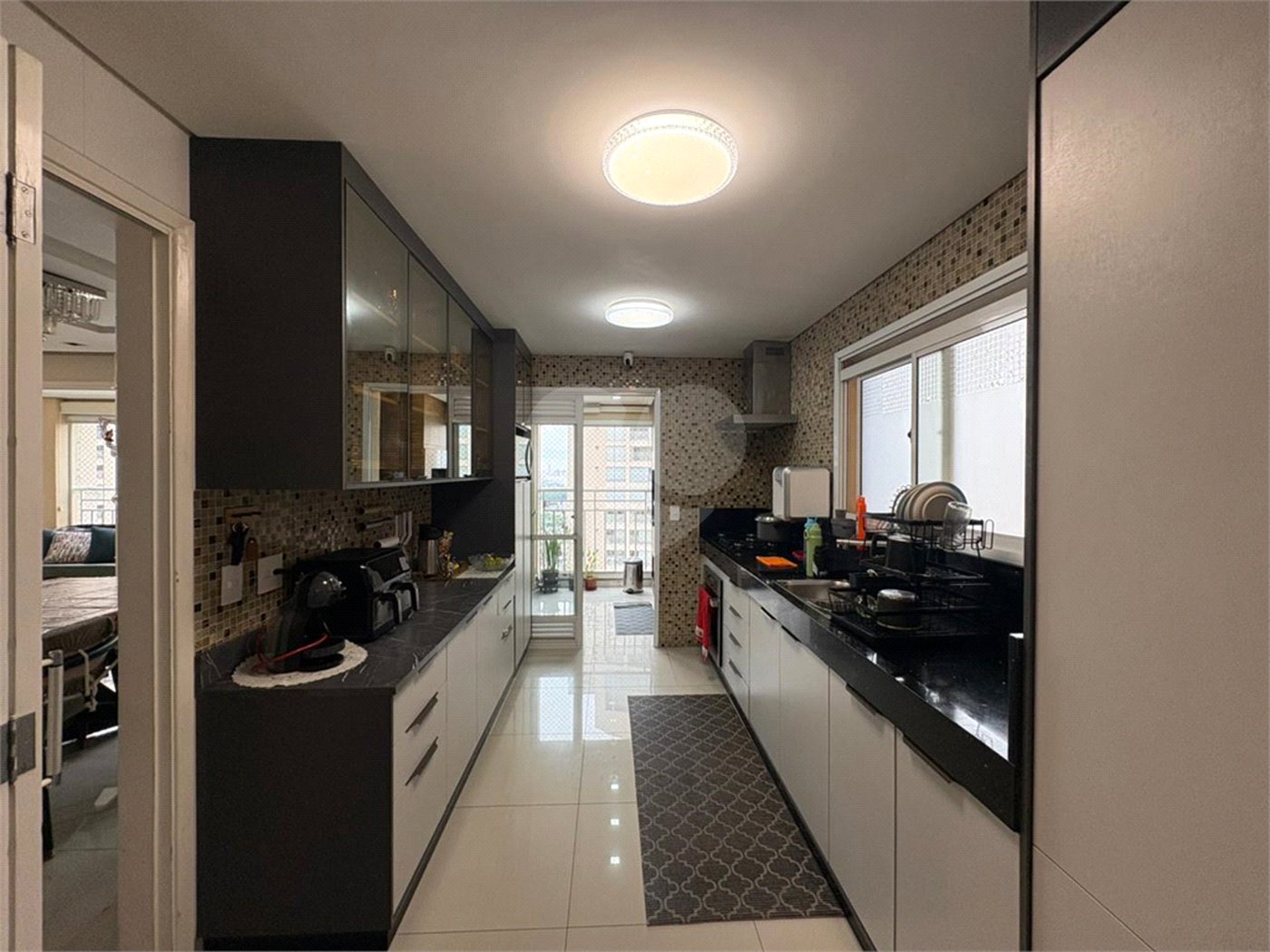 Apartamento à venda com 4 quartos, sendo 3 suítes, em Vila Augusta, Guarulhos, SP