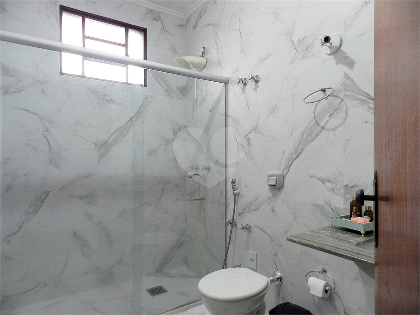Sobrado à venda com 4 quartos, sendo 3 suítes, em Jardim Paulistano, Ribeirão Preto, SP