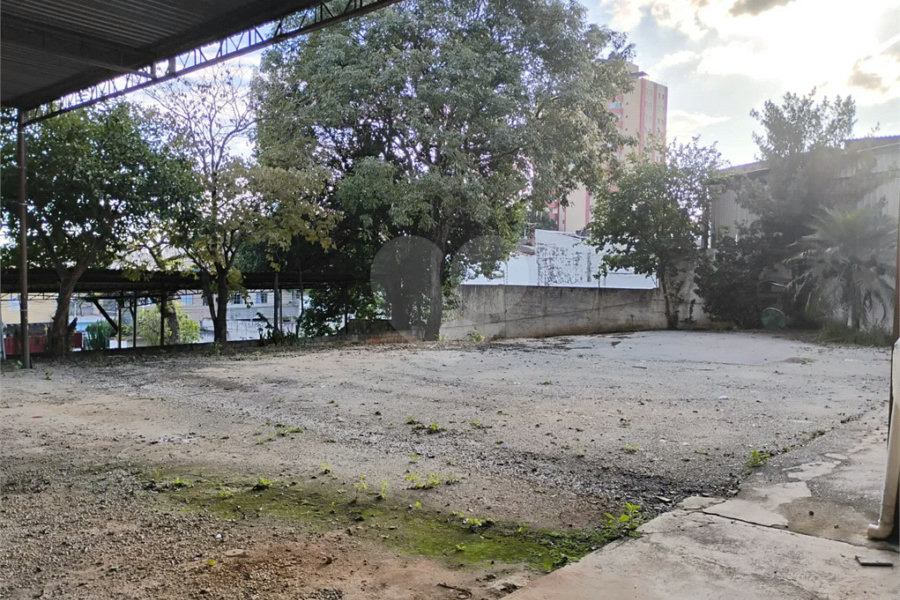 Aluga-se imóvel comercial na Zona Sul com 1500 m2