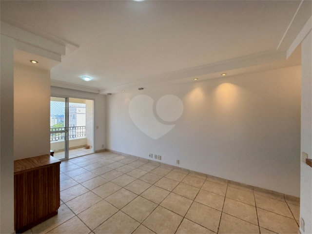 Apartamento à venda com 2 quartos, sendo 1 suíte,  em Jardim Marajoara, São Paulo, SP