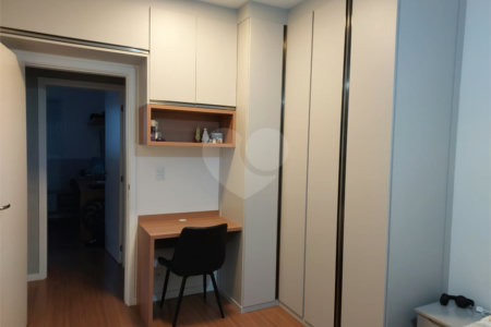 Casa à venda com 3 quartos, sendo 1 suíte, no condomínio Tirreno, Sorocaba - SP