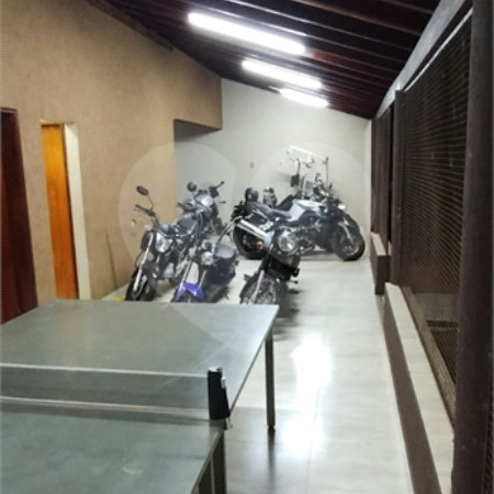 Casa à venda com 3 quartos, sendo 1 suíte, no Centro, Paranaíba, MS