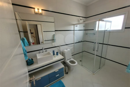 Casa à venda com 3 suítes no condomínio Colinas de Inhandjara, Itupeva - SP