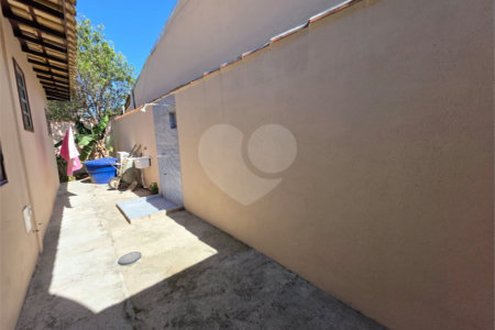 Casa à venda com 2 quartos, sendo 1 suíte, em Tucuns, Armação dos Búzios, RJ