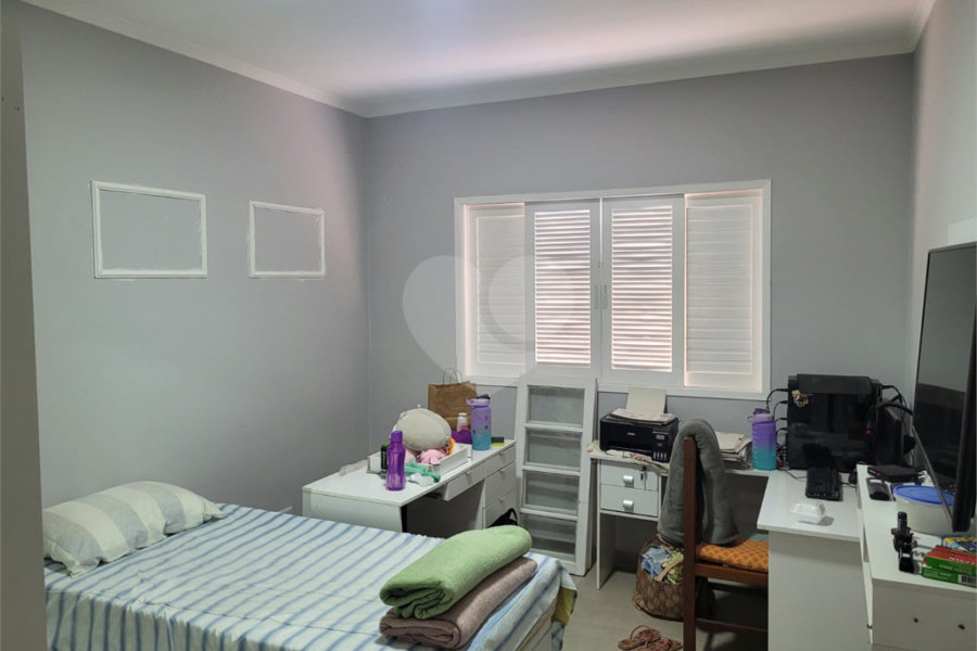 Casa à venda com 3 quartos, sendo 2 suítes, em Vila Paulicéia, São Paulo, SP
