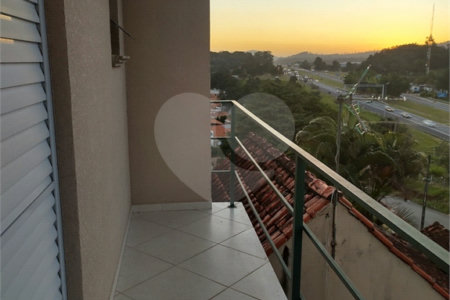 Sobrado à venda com 3 quartos, sendo 1 suíte, em Chácaras Maringá, Atibaia, SP